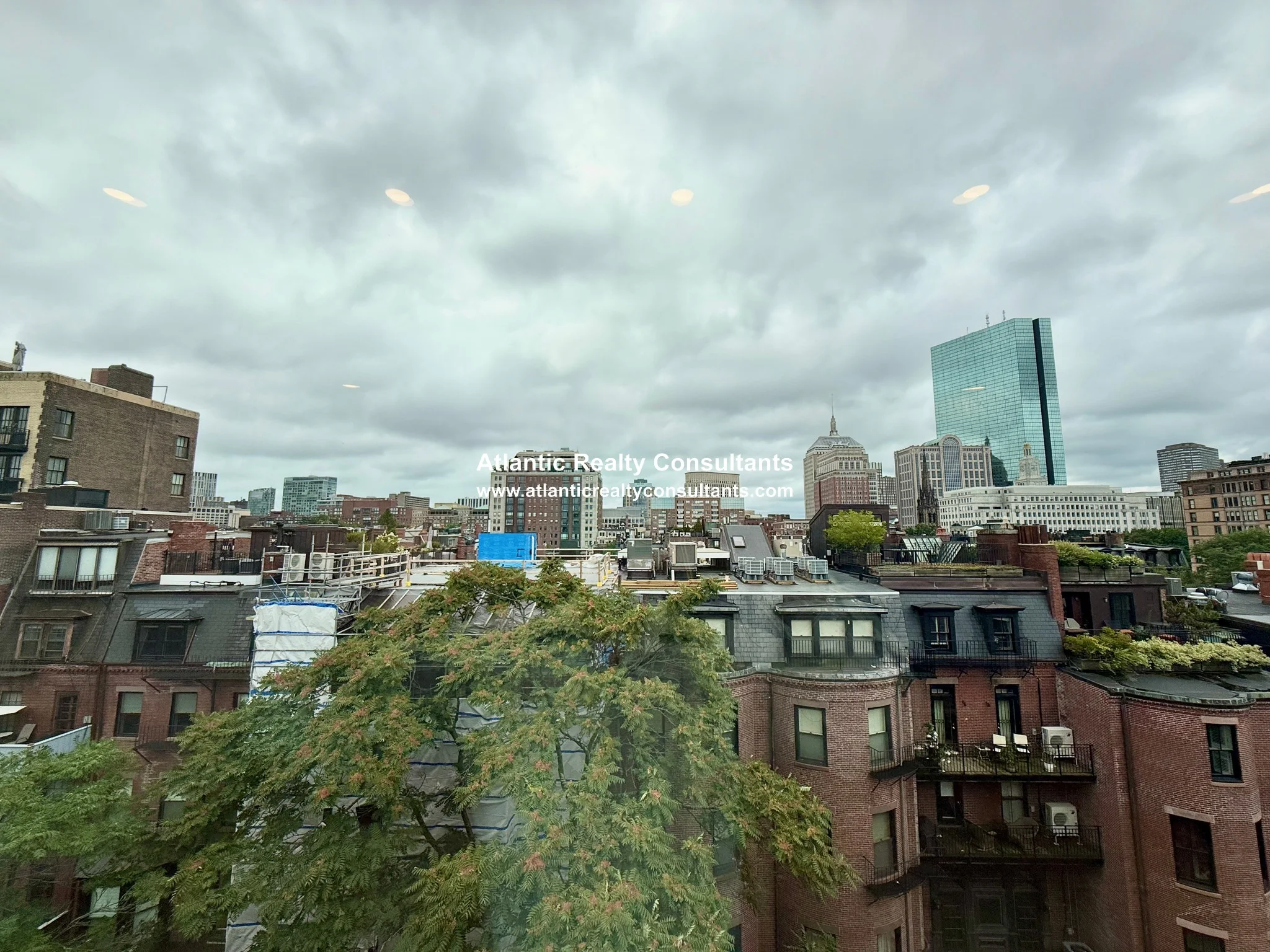 3 bed, 2.5 bath apartment for rent at 113 Beacon St Unit PHR, Back Bay — photo 16 of 18