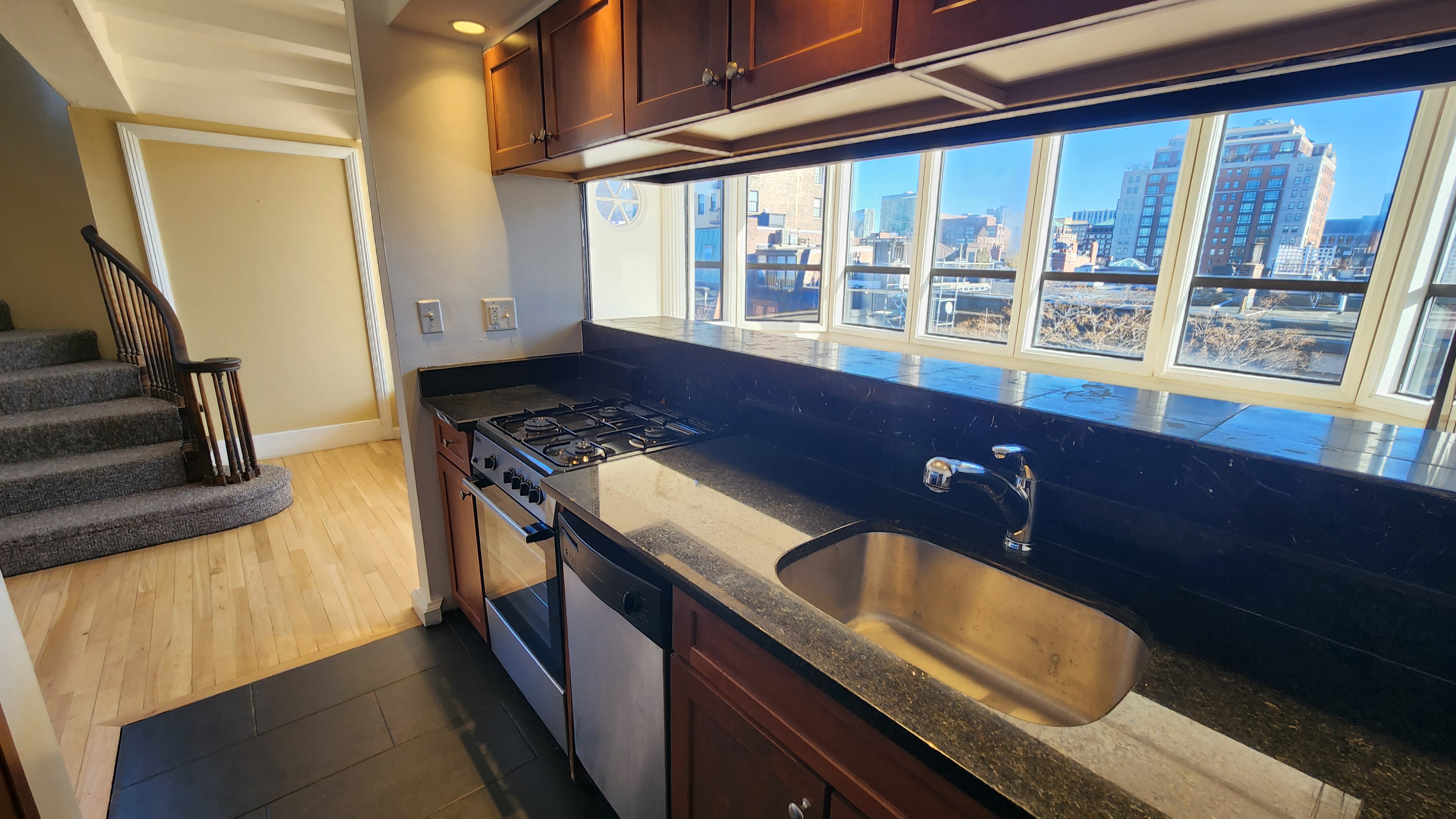 2 bed, 3 bath apartment for rent at 113 Beacon St Unit Phr, Back Bay — photo 4 of 40