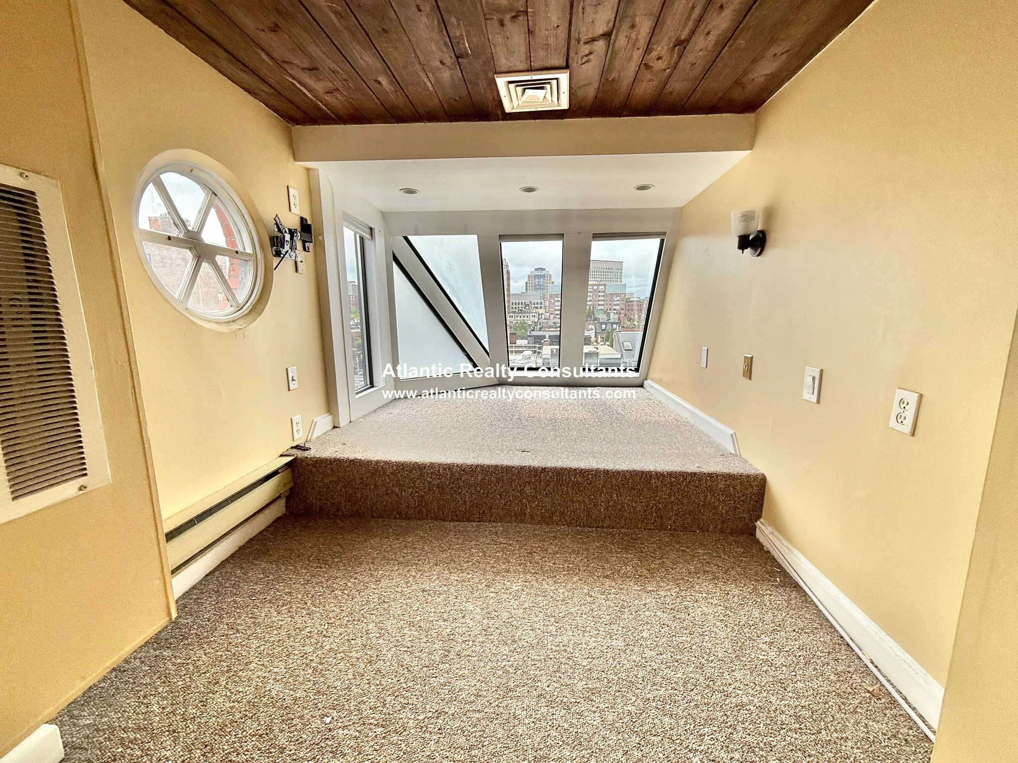 3 bed, 2.5 bath apartment for rent at 113 Beacon St Unit PHR, Back Bay — photo 14 of 18
