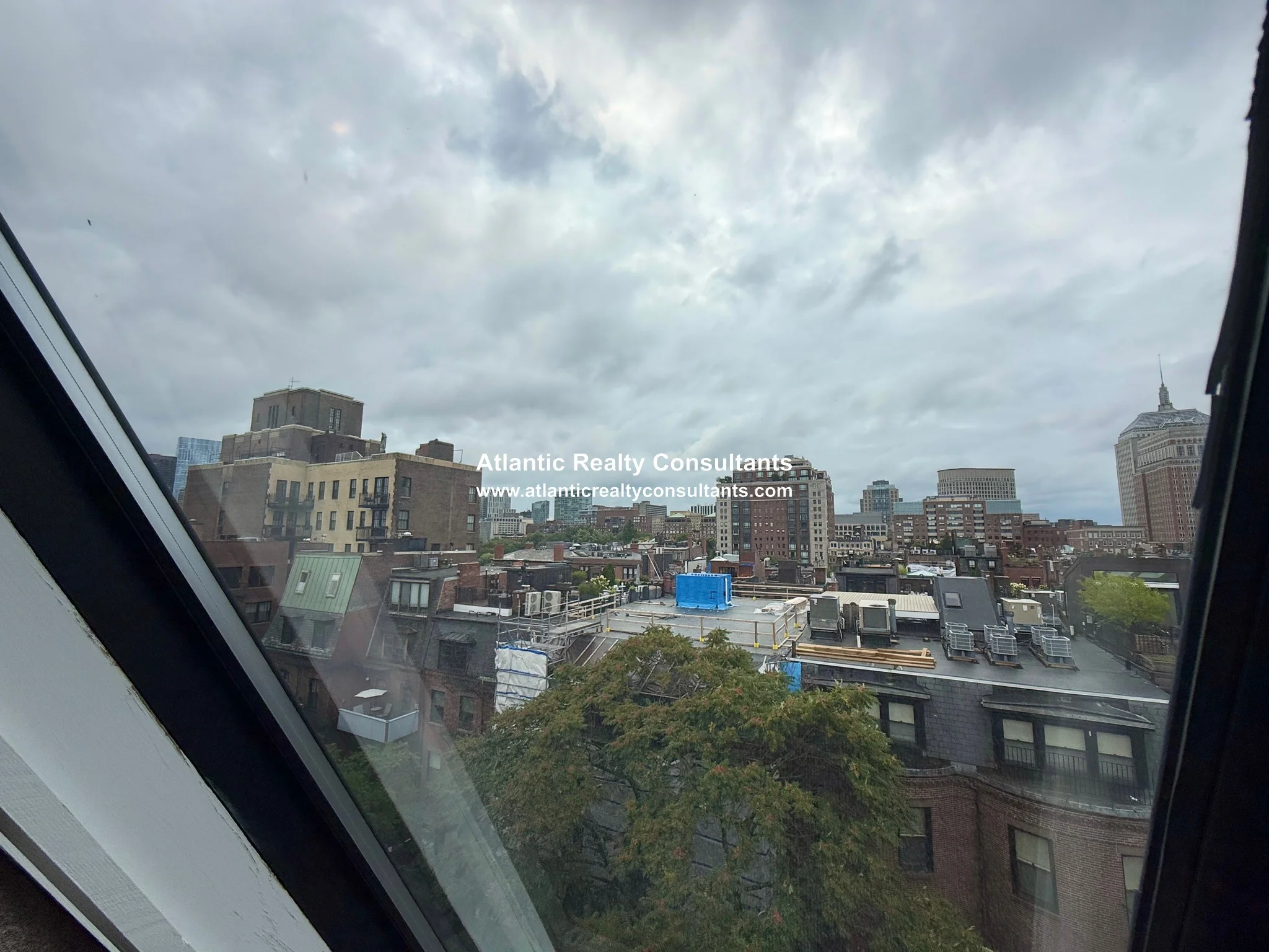 3 bed, 2.5 bath apartment for rent at 113 Beacon St Unit PHR, Back Bay — photo 12 of 18