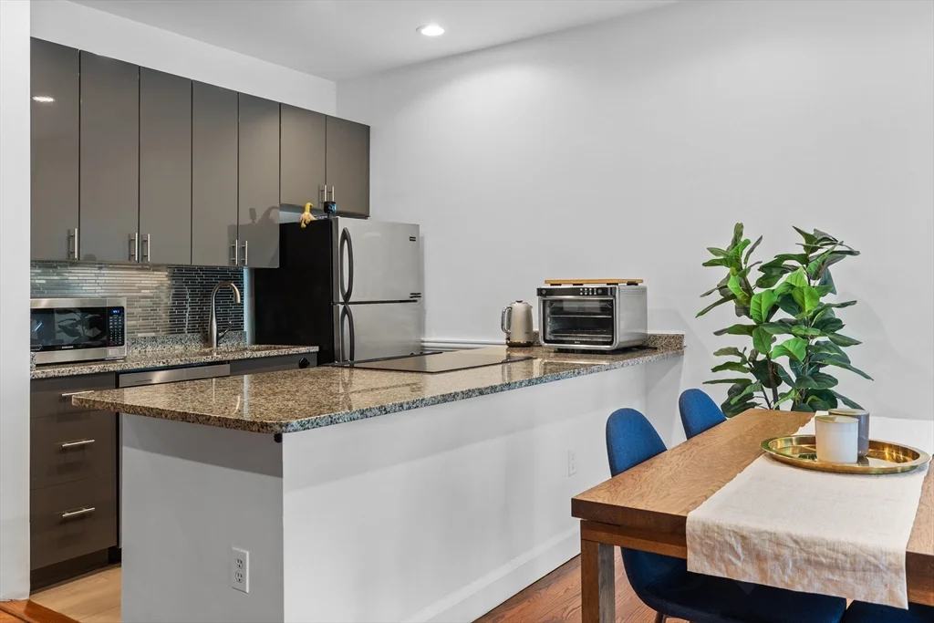 1 bed, 1 bath apartment for rent at 113 Chandler Unit 1, South End — photo 4 of 10