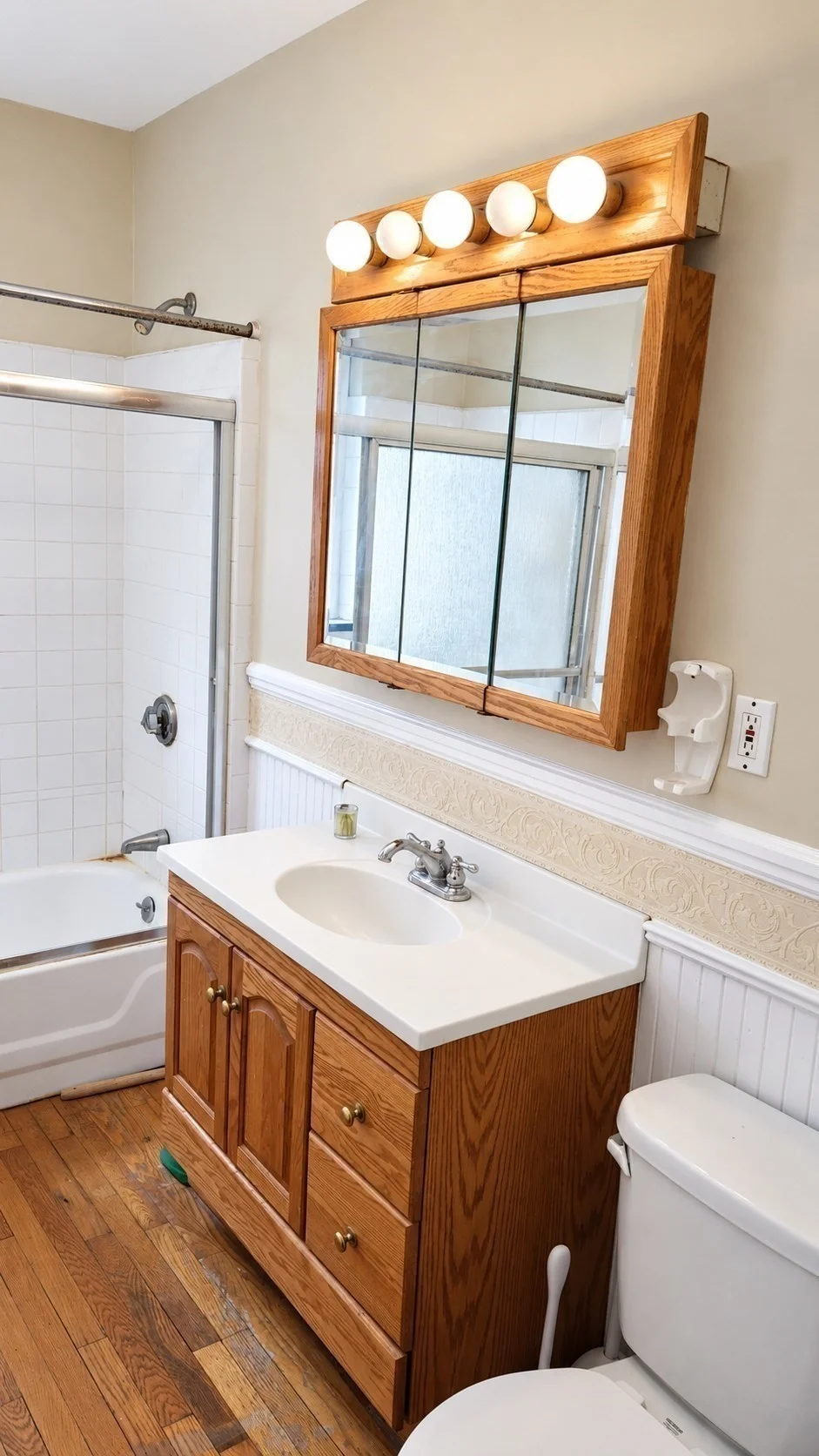 2 bed, 1 bath apartment for rent at 113 E Elm Ave Unit 2, Quincy — photo 7 of 19