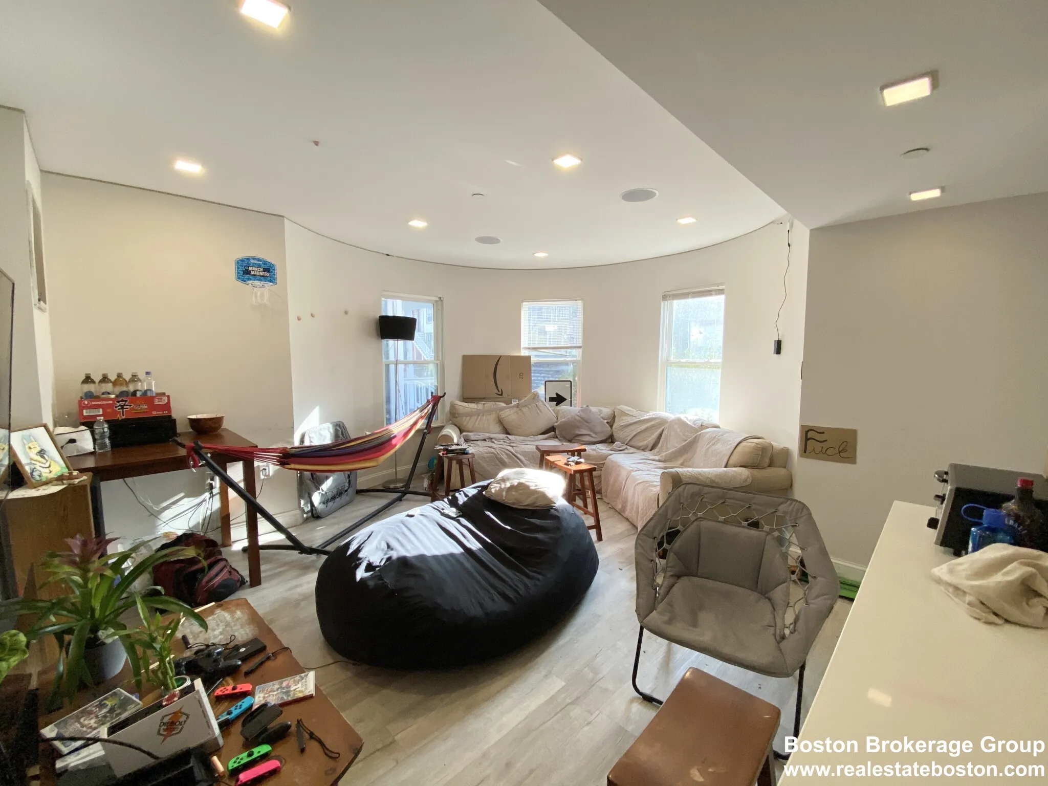 5 bed, 3 bath apartment for rent at 113 Hillside St Unit 2, Mission Hill — photo 2 of 8