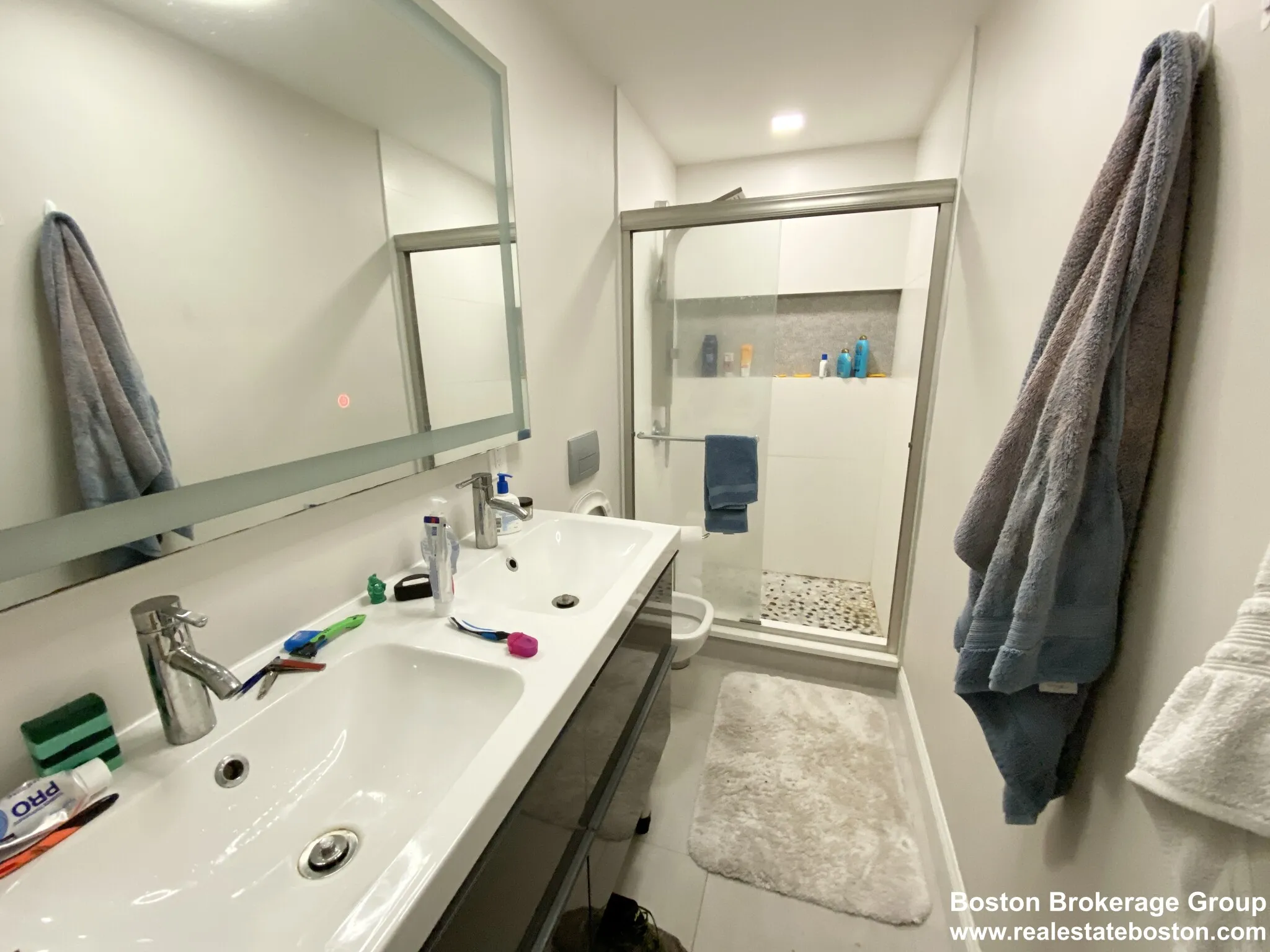 5 bed, 3 bath apartment for rent at 113 Hillside St Unit 2, Mission Hill — photo 8 of 8