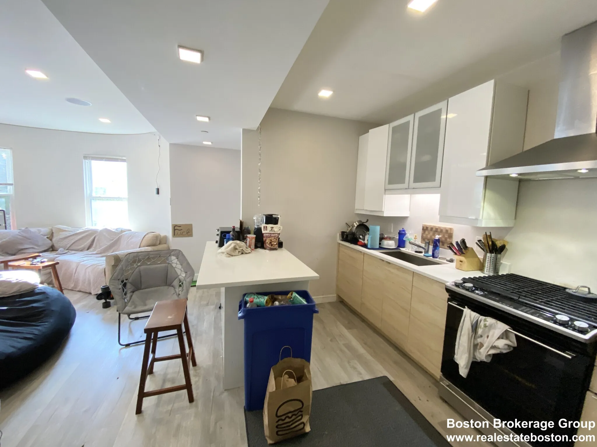 5 bed, 3 bath apartment for rent at 113 Hillside St Unit 2, Mission Hill — photo 1 of 8