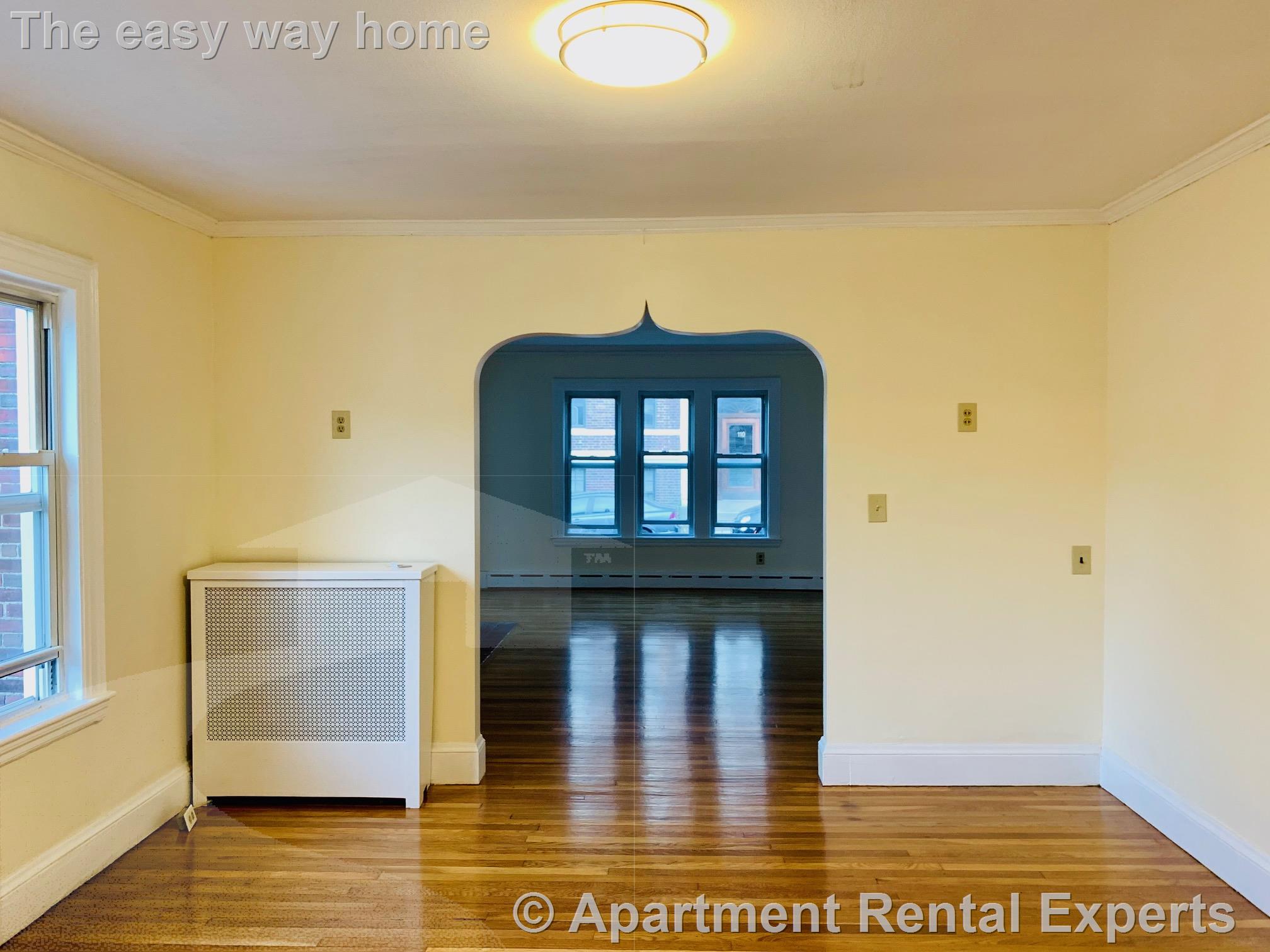 4 bed, 1 bath apartment for rent at 113 Lanark Rd, Brighton — photo 3 of 18