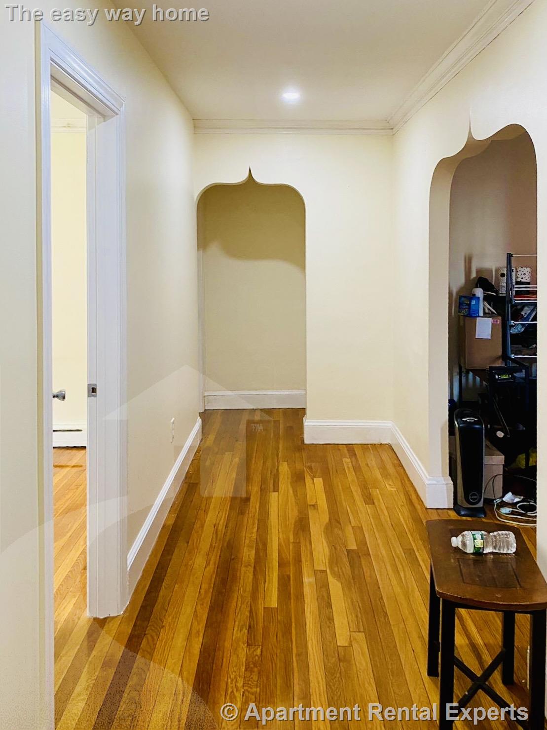 4 bed, 1 bath apartment for rent at 113 Lanark Rd, Brighton — photo 4 of 18