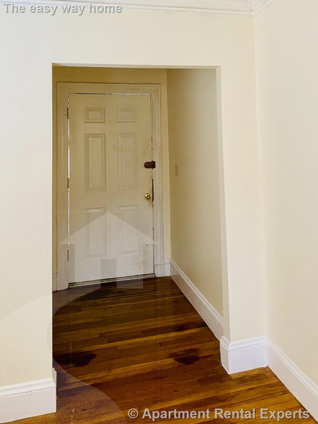4 bed, 1 bath apartment for rent at 113 Lanark Rd, Brighton — photo 6 of 18
