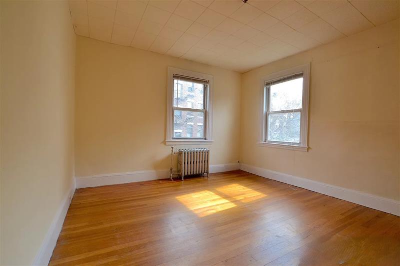 4 bed, 1 bath apartment for rent at 113 Lanark Rd Unit 1, Brighton — photo 10 of 10