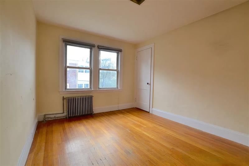 4 bed, 1 bath apartment for rent at 113 Lanark Rd Unit 1, Brighton — photo 7 of 10