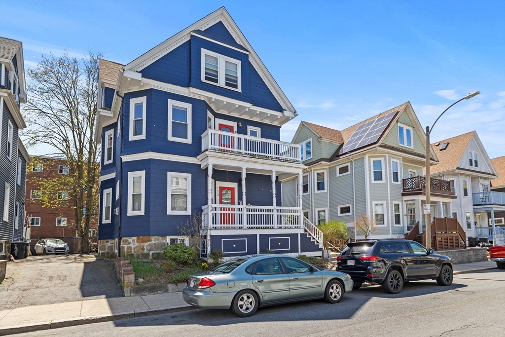 3 bed, 1 bath apartment for rent at 113 Lonsdale St Unit 2, Dorchester