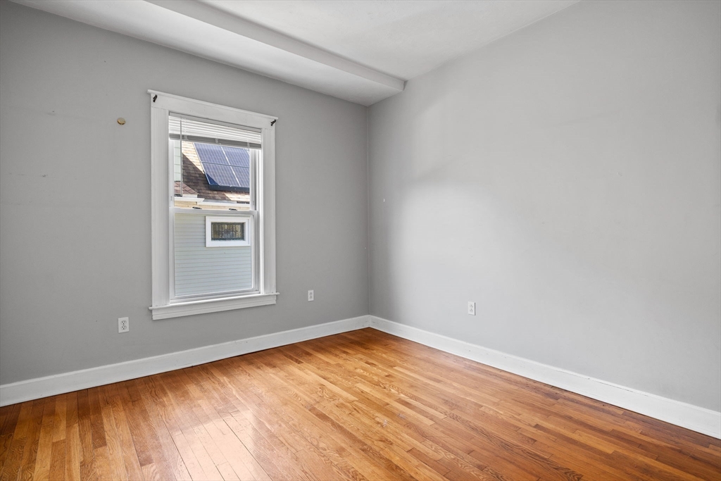 3 bed, 1 bath apartment for rent at 113 Lonsdale St Unit 2, Dorchester — photo 9 of 27
