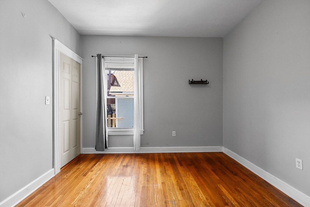 3 bed, 1 bath apartment for rent at 113 Lonsdale St Unit 2, Dorchester — photo 12 of 27