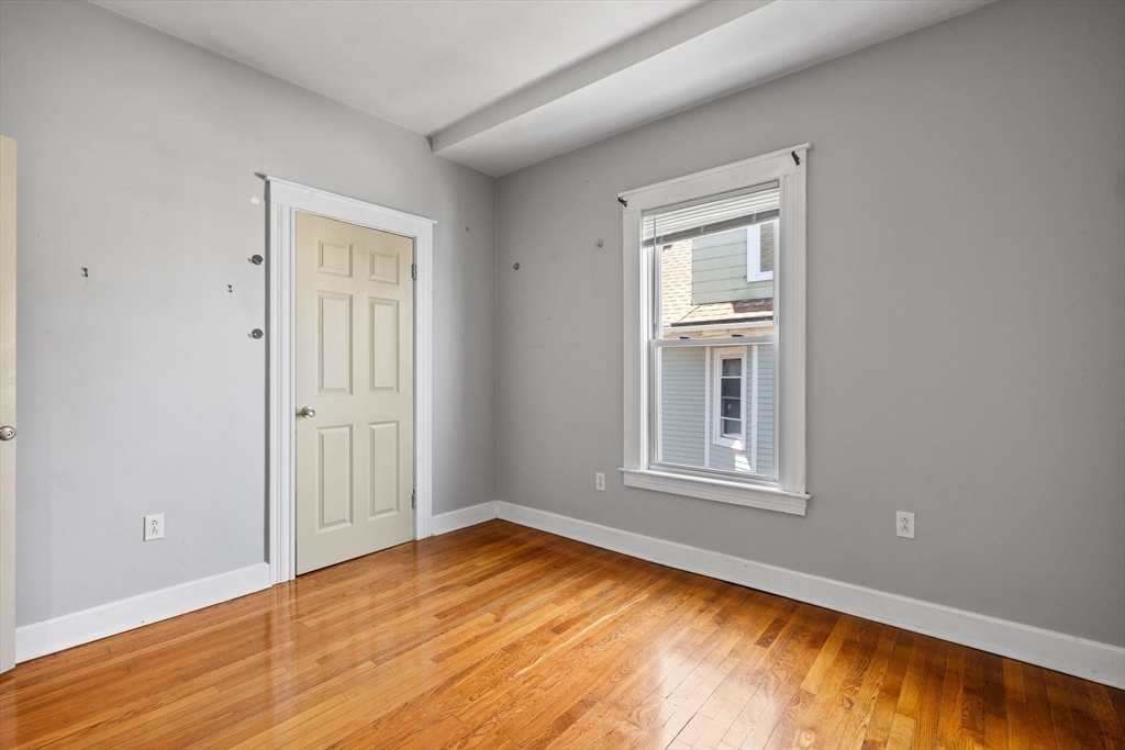 3 bed, 1 bath apartment for rent at 113 Lonsdale St Unit 2, Dorchester — photo 10 of 27