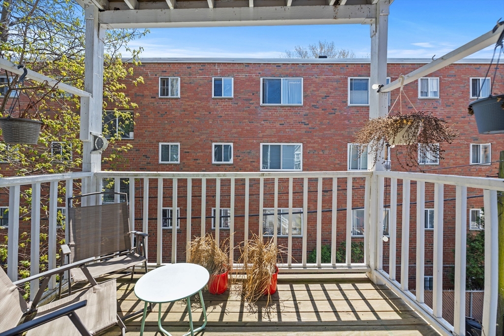 3 bed, 1 bath apartment for rent at 113 Lonsdale St Unit 2, Dorchester — photo 21 of 27