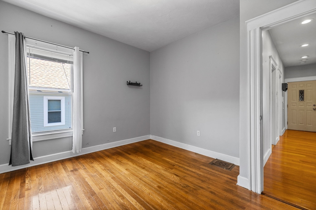 3 bed, 1 bath apartment for rent at 113 Lonsdale St Unit 2, Dorchester — photo 13 of 27