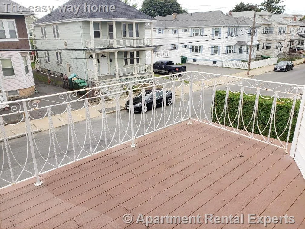 3 bed, 1 bath apartment for rent at 113 Princeton St Unit 2, Tufts University — photo 15 of 17