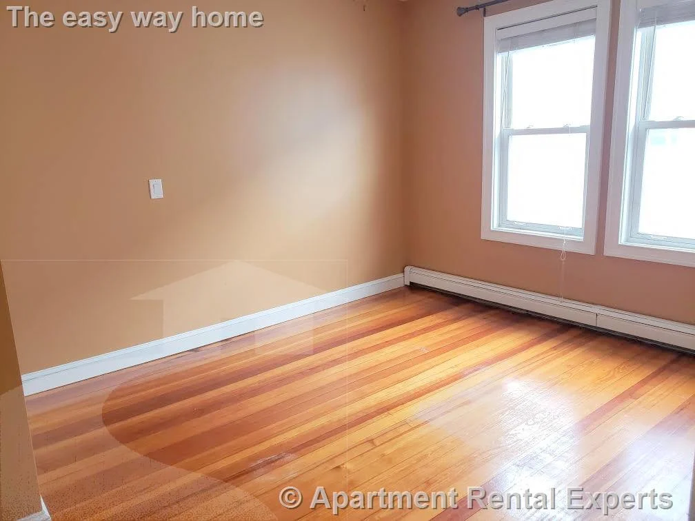 3 bed, 1 bath apartment for rent at 113 Princeton St Unit 2, Tufts University — photo 9 of 17