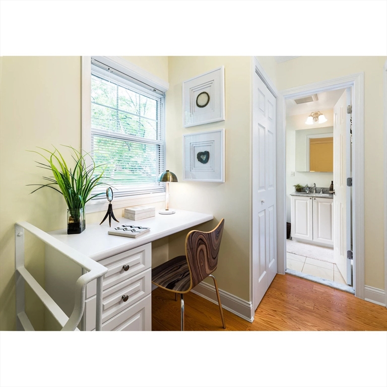 2 bed, 1 bath apartment for rent at 113 Thornton Rd Unit 113, Chestnut Hill — photo 4 of 7