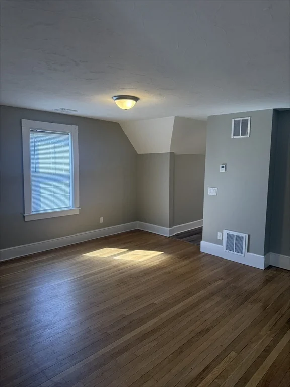 2 bed, 1 bath apartment for rent at 113 Union St Unit 2, Bridgewater — photo 5 of 9