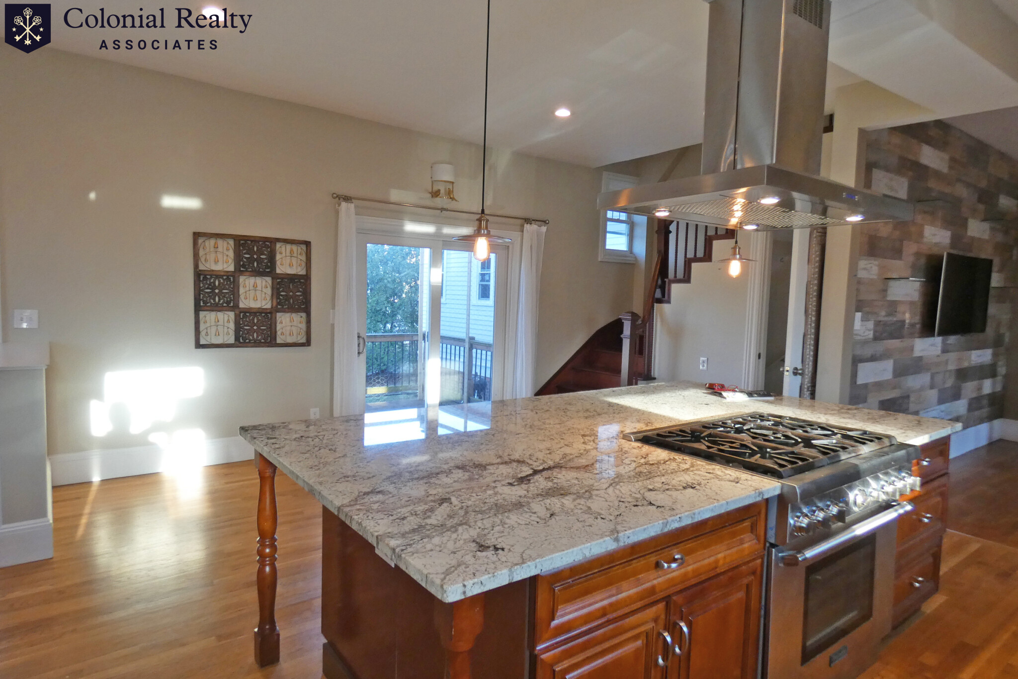 3 bed, 2 bath apartment for rent at 113 Walnut St Unit 111, Newtonville — photo 4 of 14