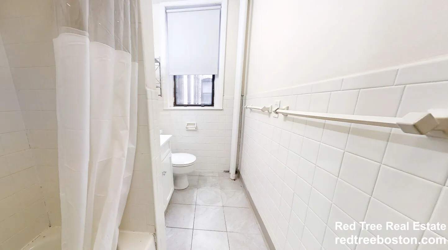 2 bed, 1 bath apartment for rent at 1131 Commonwealth Ave Unit 1, Allston — photo 8 of 10
