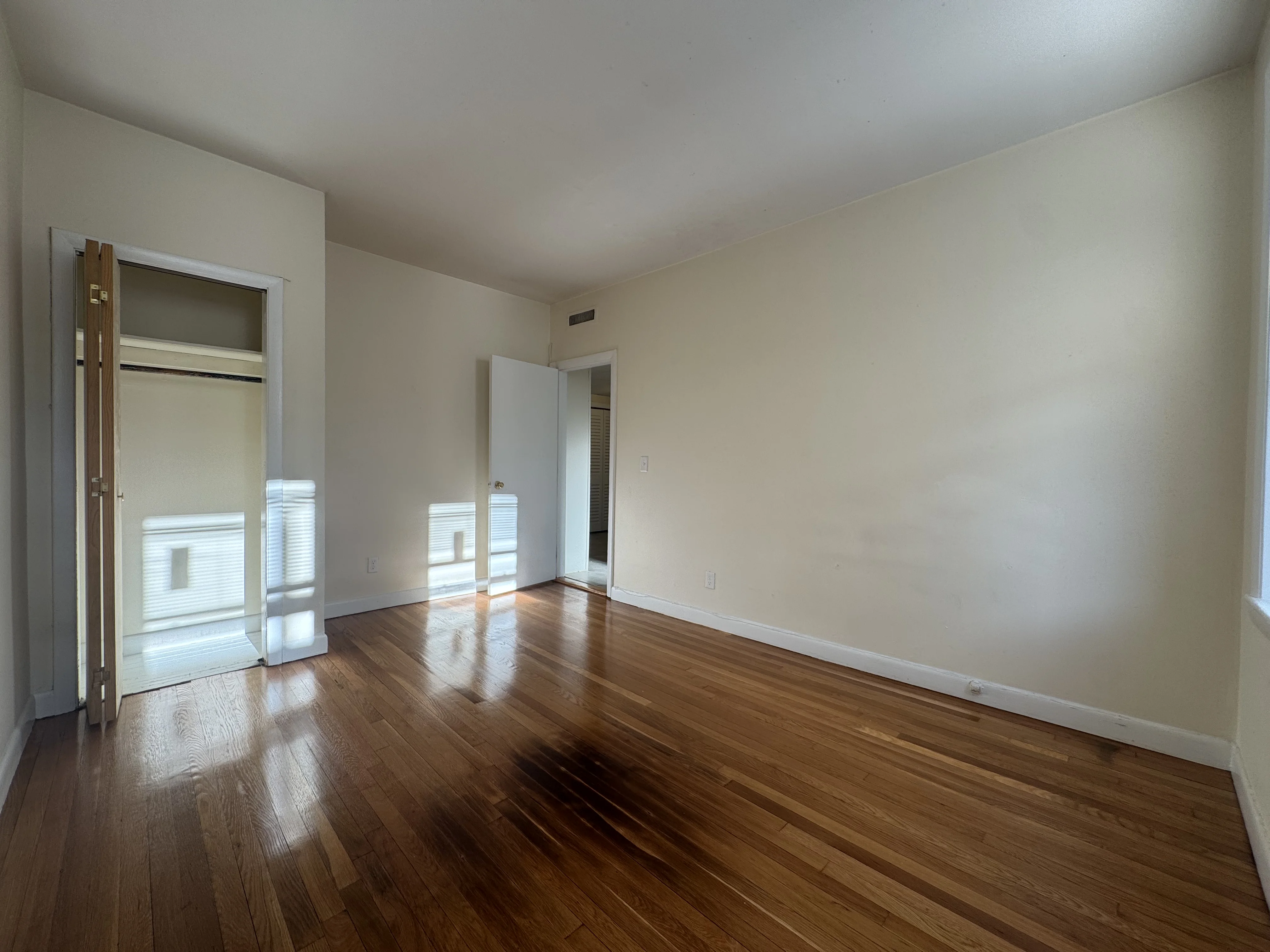 3 bed, 1.5 bath apartment for rent at 1131 Commonwealth Ave Unit 1131-3, Allston — photo 16 of 17