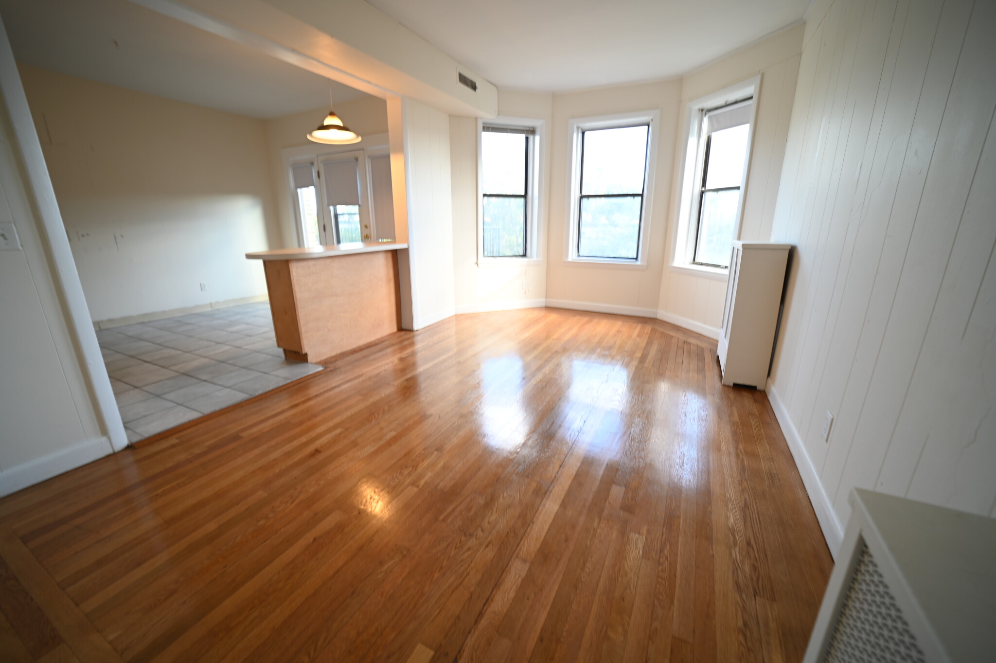 3 bed, 1.5 bath apartment for rent at 1131 Commonwealth Ave Unit 2, Allston