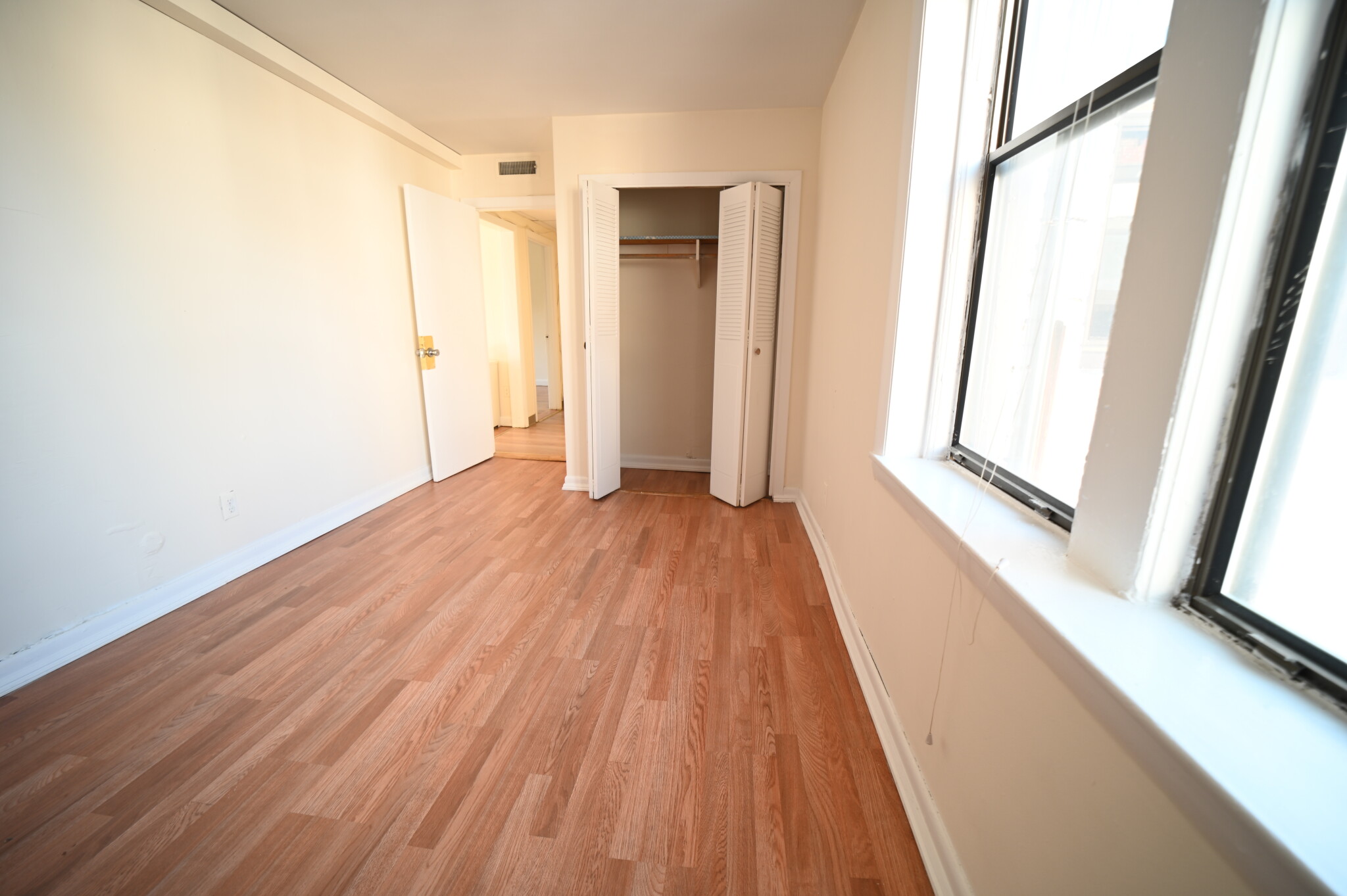 3 bed, 1.5 bath apartment for rent at 1131 Commonwealth Ave Unit 2, Allston — photo 5 of 13