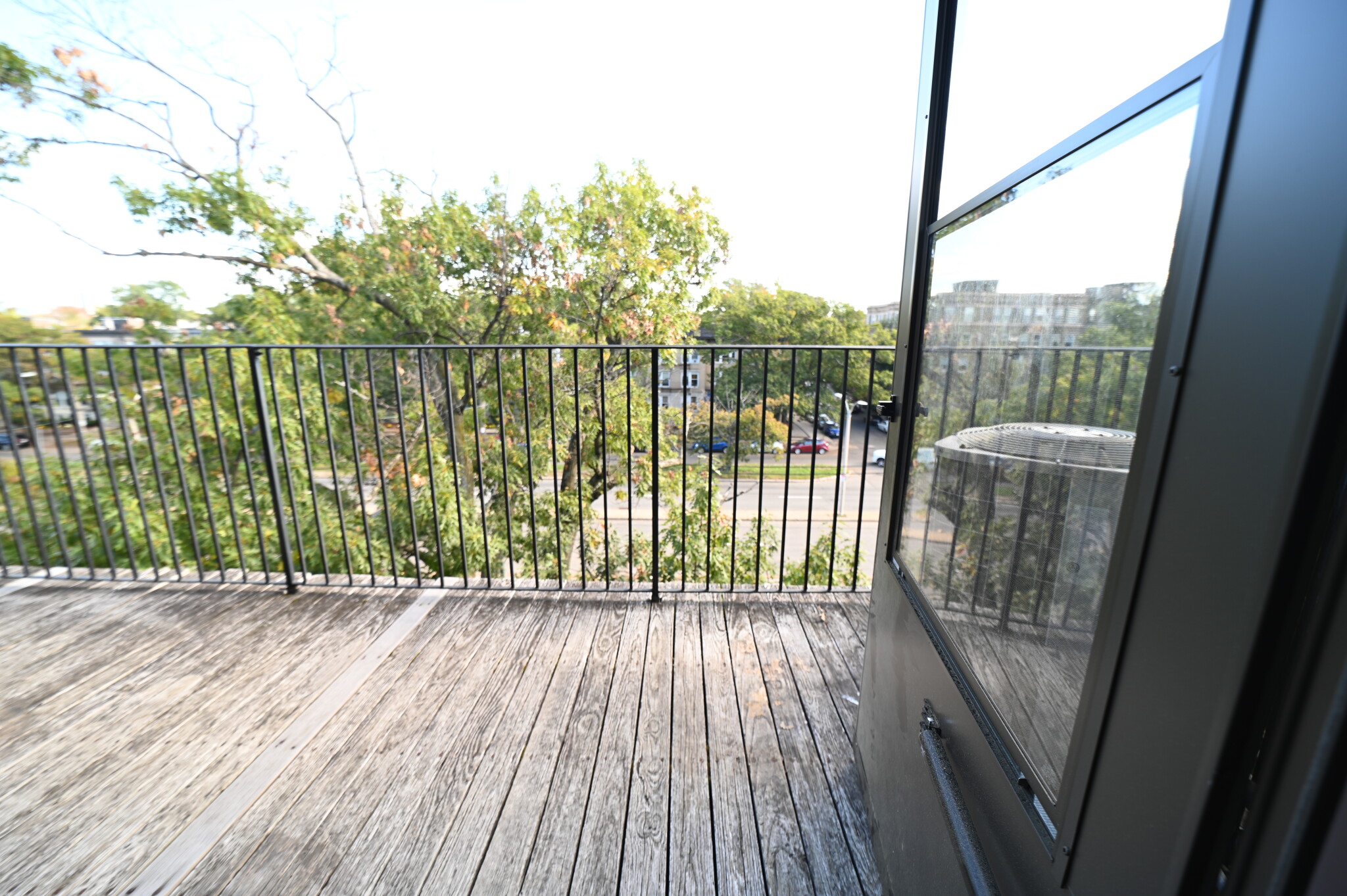 3 bed, 1.5 bath apartment for rent at 1131 Commonwealth Ave Unit 2, Allston — photo 2 of 13