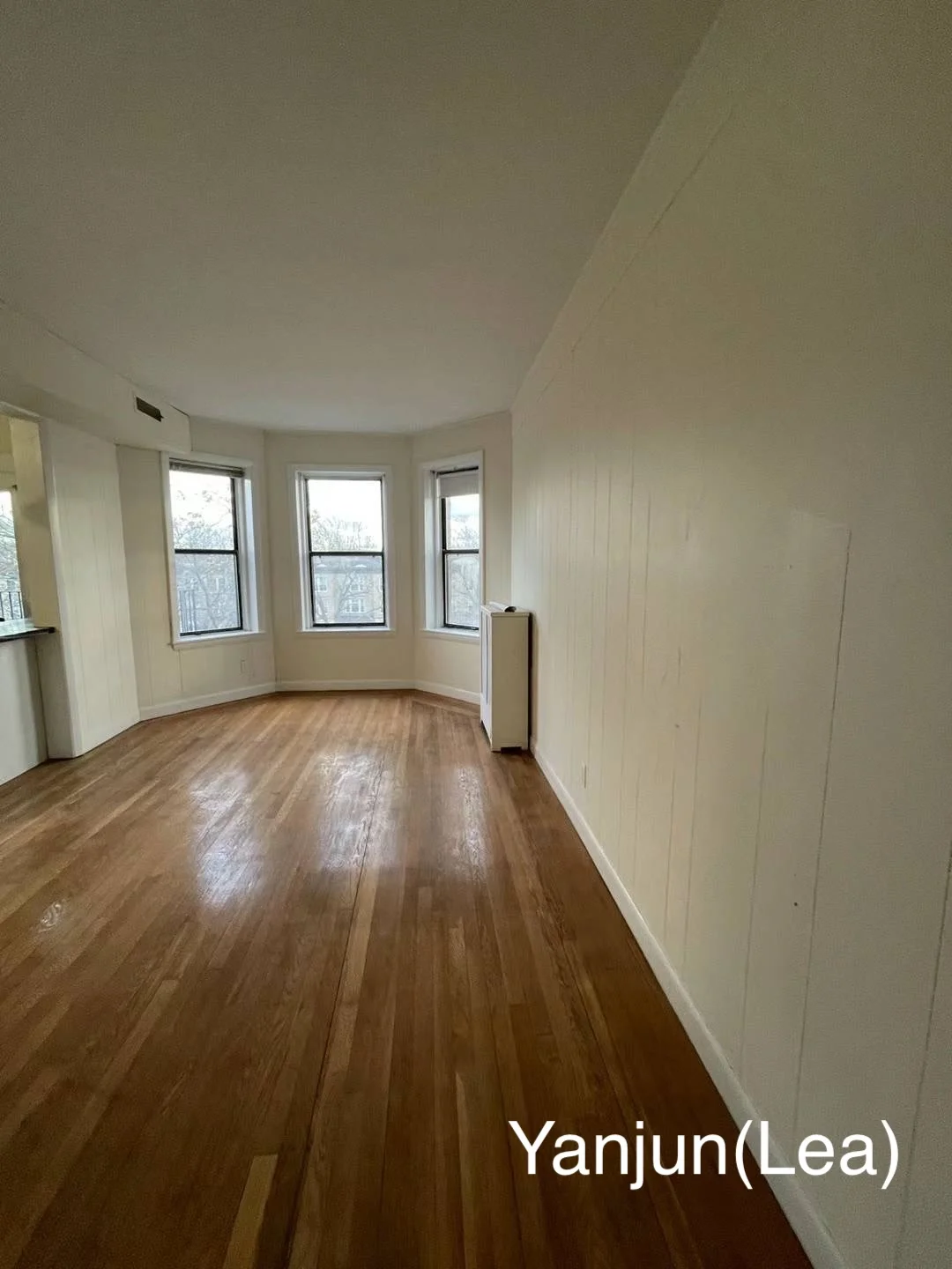 3 bed, 1.5 bath apartment for rent at 1131 Commonwealth Ave Unit 3, Allston — photo 2 of 4