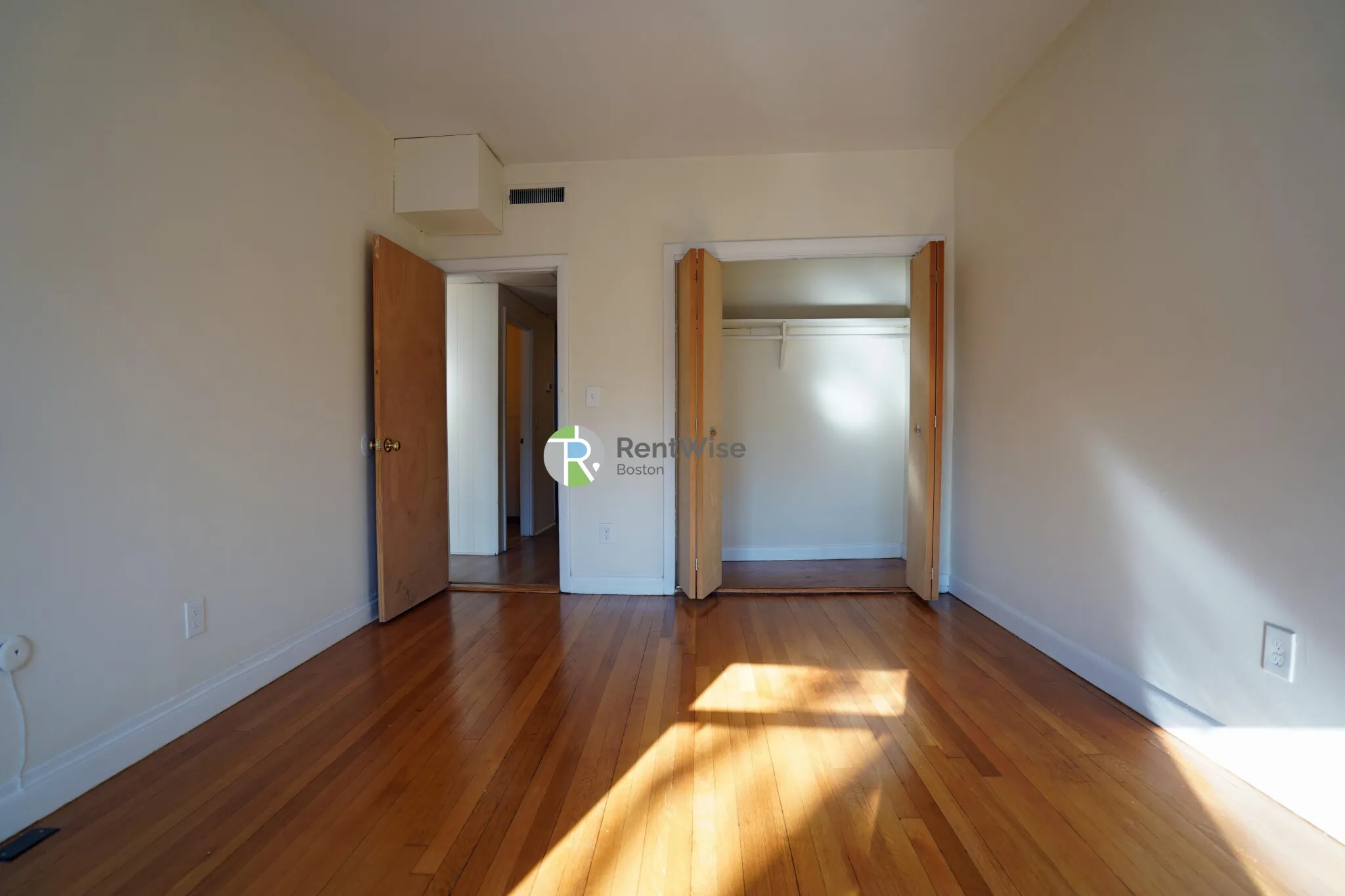 3 bed, 1.5 bath apartment for rent at 1131 Commonwealth Ave Unit 5, Allston — photo 12 of 28