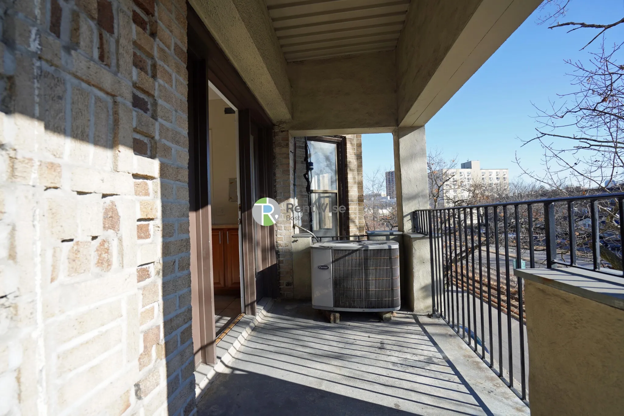 3 bed, 1.5 bath apartment for rent at 1131 Commonwealth Ave Unit 5, Allston — photo 23 of 28