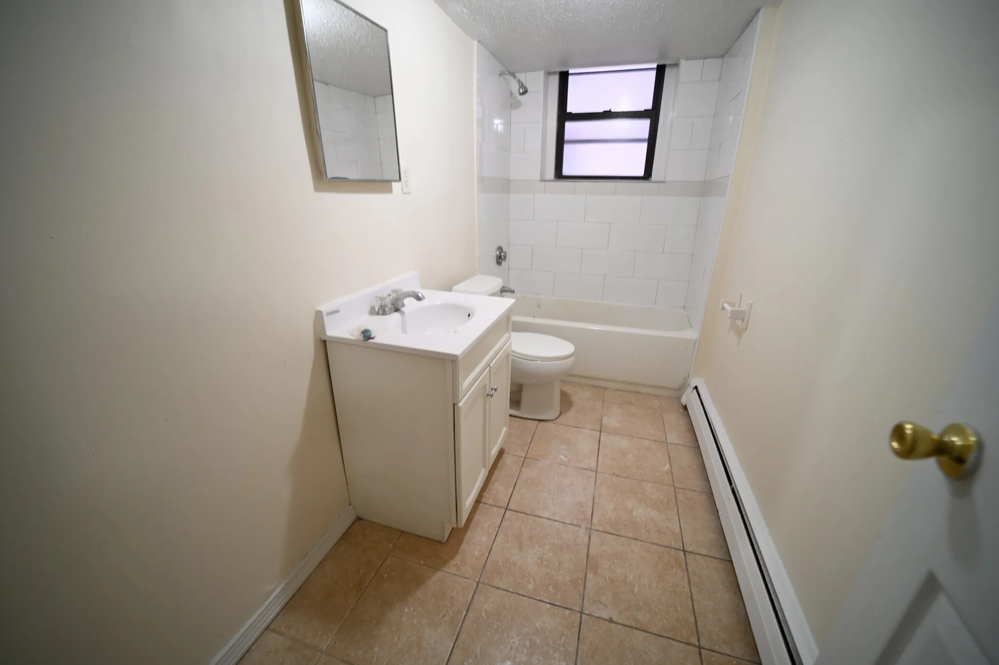 3 bed, 2 bath apartment for rent at 1131 Commonwealth Ave Unit A, Allston — photo 10 of 20