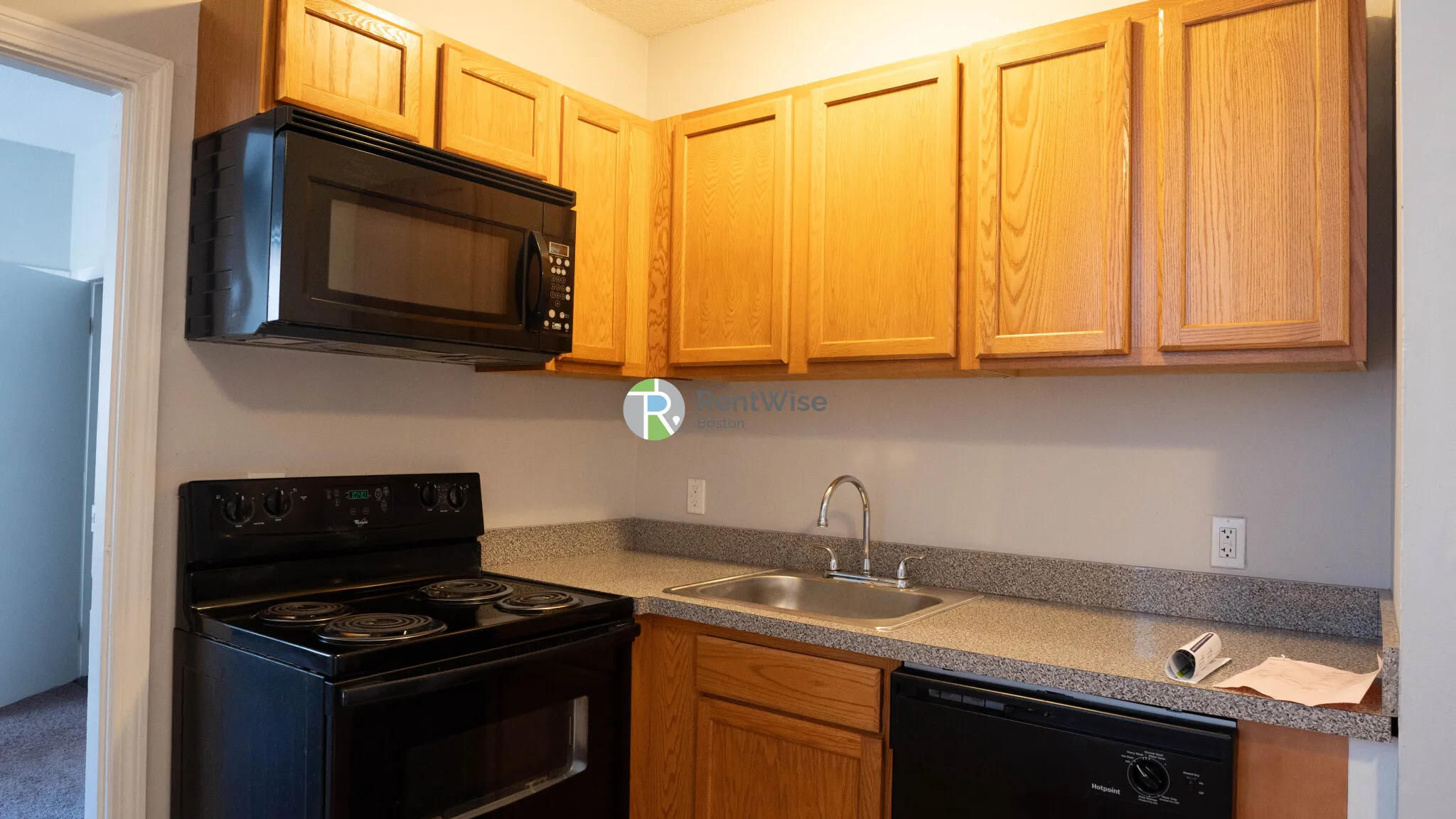 2 bed, 1 bath apartment for rent at 1132 Commonwealth Ave Unit 7, North Brookline — photo 3 of 27