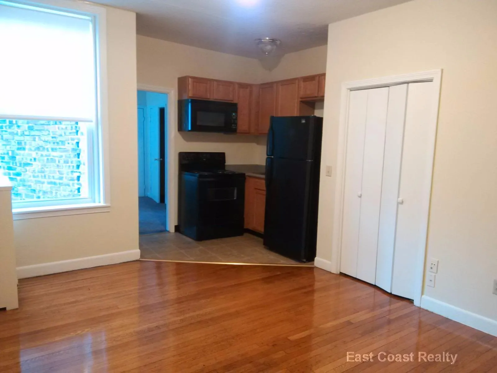 2 bed, 1 bath apartment for rent at 1132 Commonwealth Ave Unit 8, North Brookline — photo 20 of 27