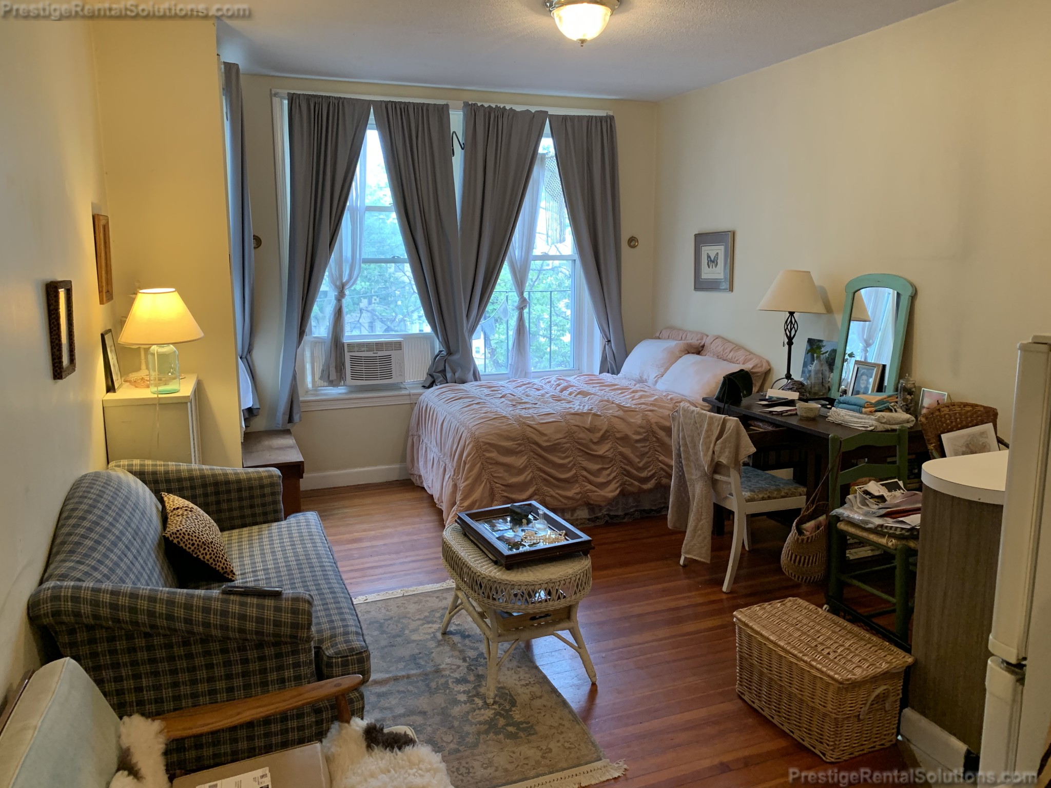 Studio bed, 1 bath apartment for rent at 1132 Commonwealth Ave Unit 9, North Brookline — photo 1 of 9