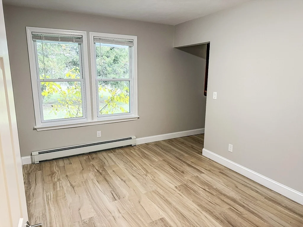 3 bed, 1 bath apartment for rent at 1132 W Boylston St Unit 1, Greendale — photo 10 of 41