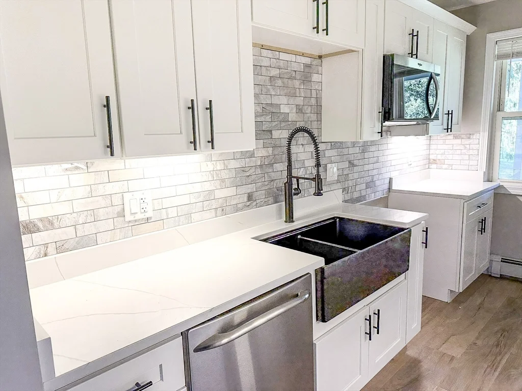 3 bed, 1 bath apartment for rent at 1132 W Boylston St Unit 1, Greendale