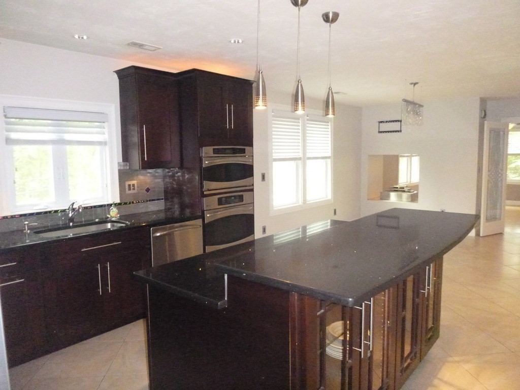 3 bed, 1 bath apartment for rent at 1132 West Boylston St Unit 1, Summit — photo 5 of 41