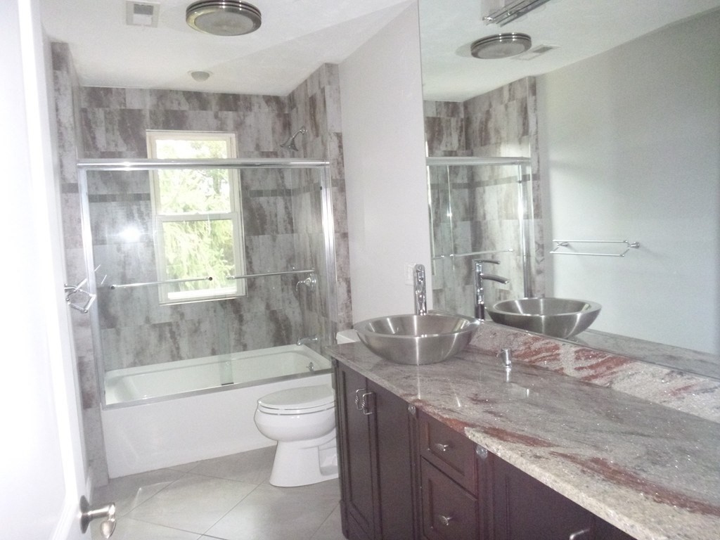3 bed, 1 bath apartment for rent at 1132 West Boylston St Unit 1, Summit — photo 19 of 41