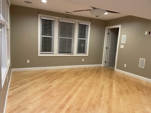 3 bed, 1 bath apartment for rent at 1132 West Boylston St Unit 1, Summit — photo 18 of 41