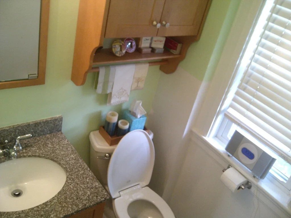 2 bed, 1 bath apartment for rent at 1133 Beacon Unit 2, Newton — photo 13 of 14