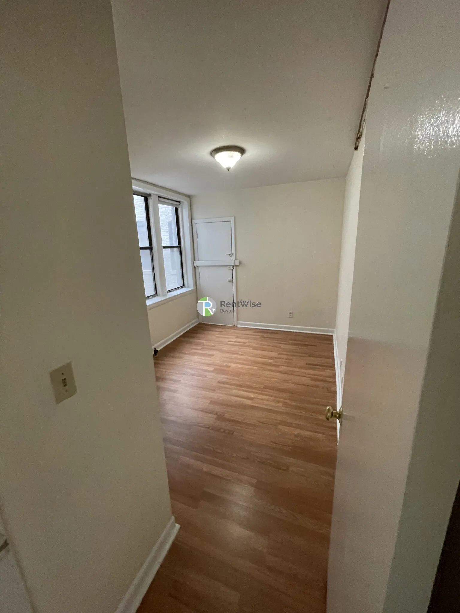 2 bed, 1 bath apartment for rent at 1133 Commonwealth Ave Unit 01, Brighton — photo 11 of 29