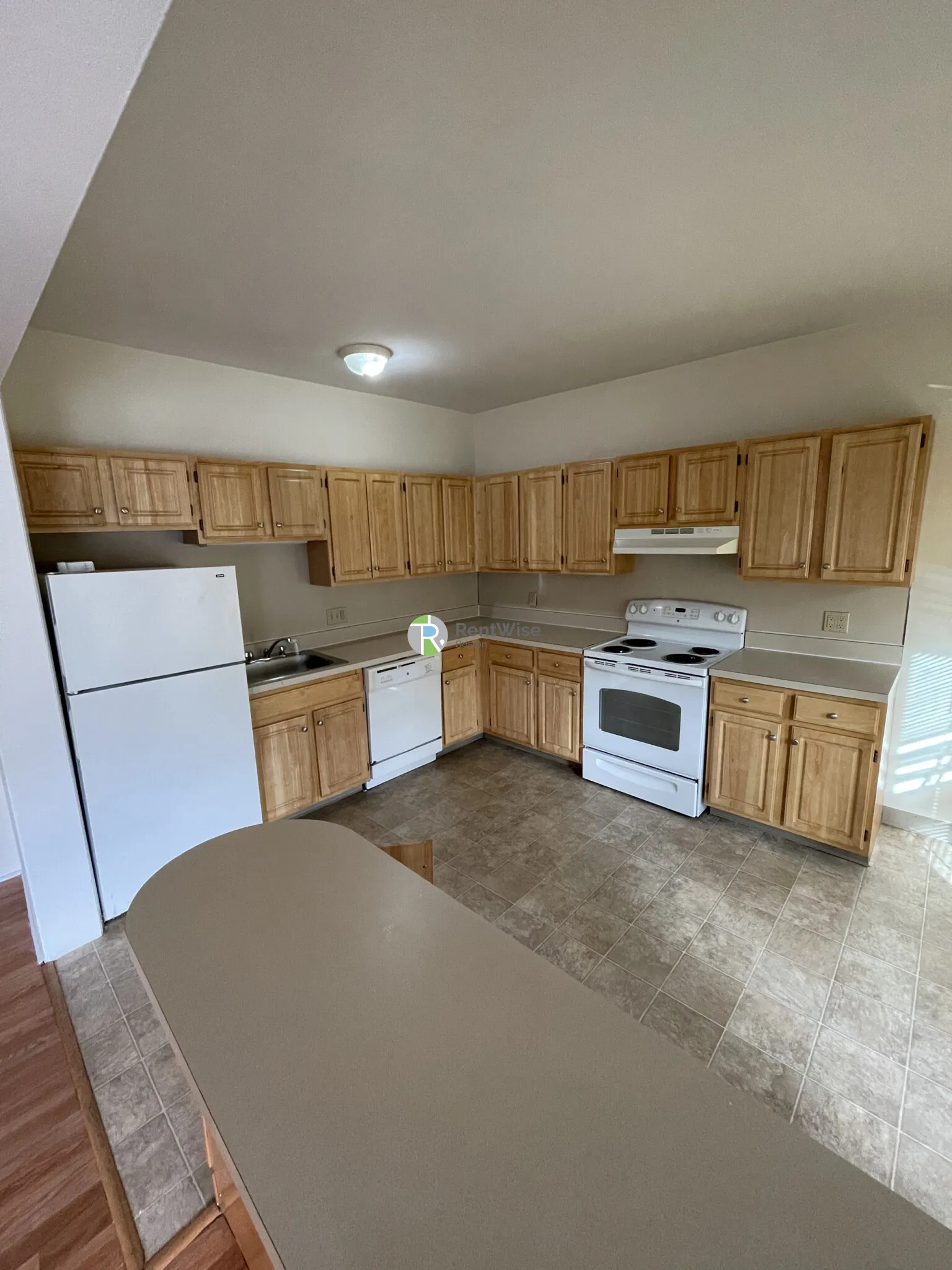 2 bed, 1 bath apartment for rent at 1133 Commonwealth Ave Unit 01, Brighton — photo 3 of 29