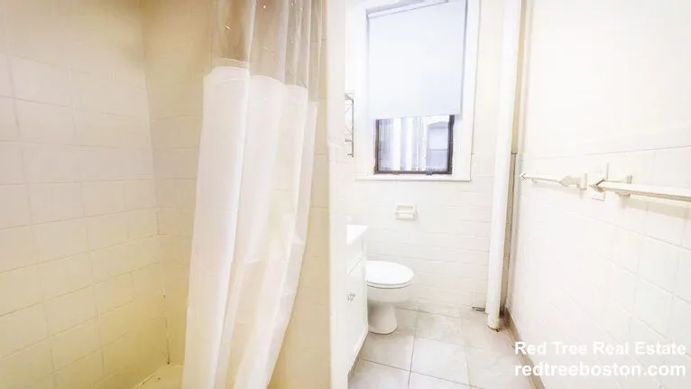 2 bed, 1 bath apartment for rent at 1133 Commonwealth Ave Unit 1, Brighton — photo 5 of 8