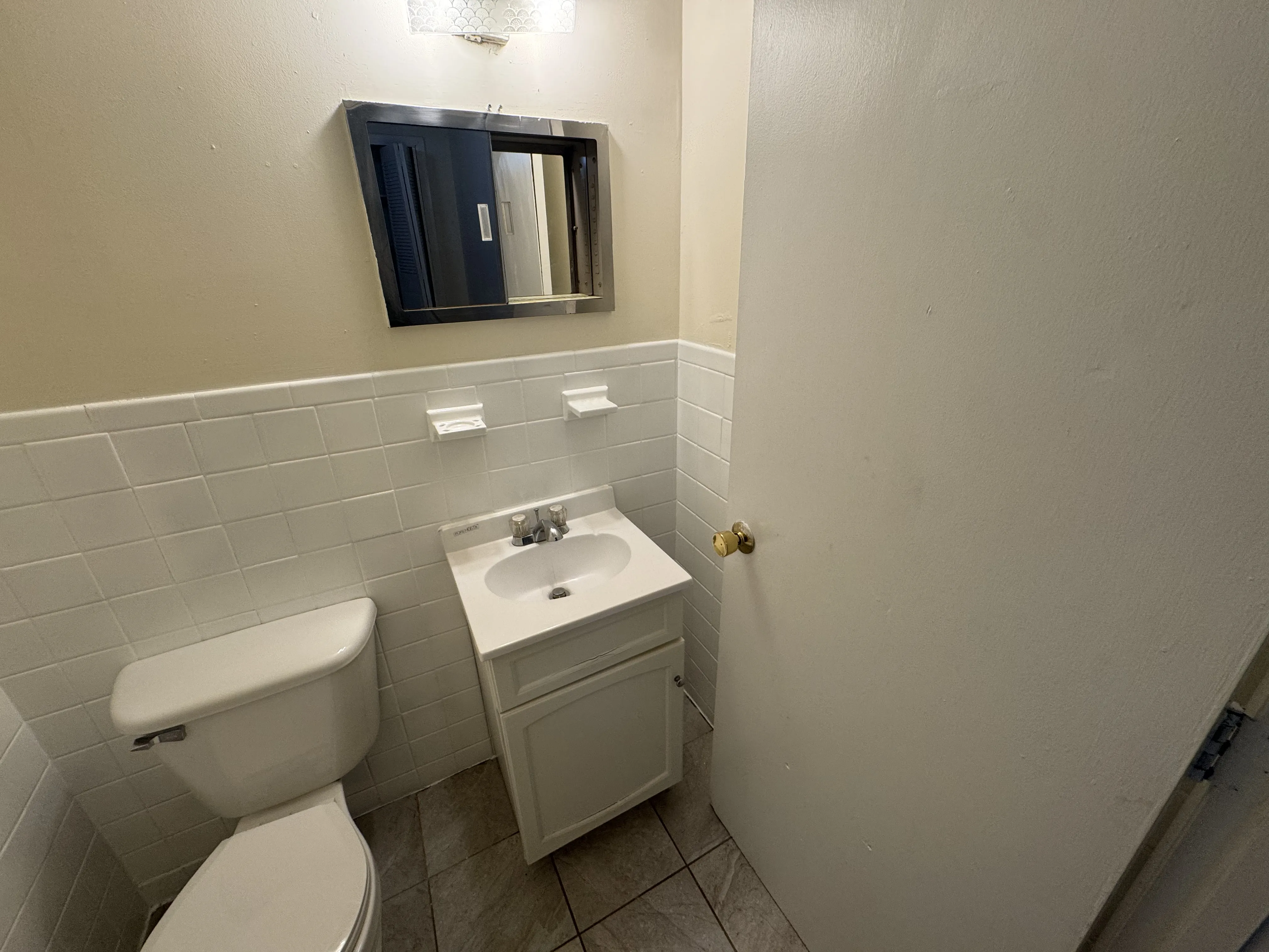 3 bed, 1.5 bath apartment for rent at 1133 Commonwealth Ave Unit 1133-3, Brighton — photo 11 of 16