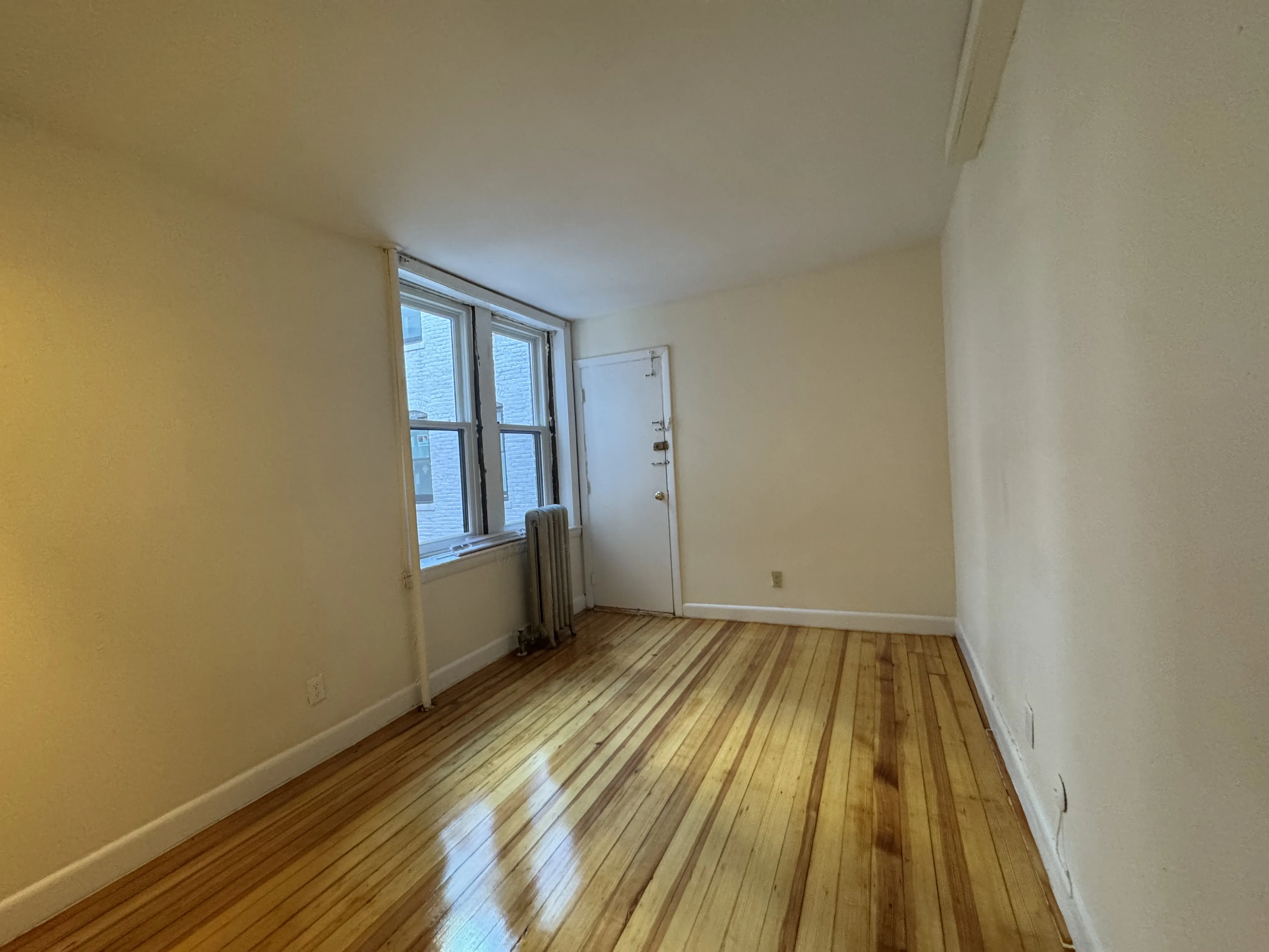 3 bed, 1.5 bath apartment for rent at 1133 Commonwealth Ave Unit 1133-3, Brighton — photo 7 of 16