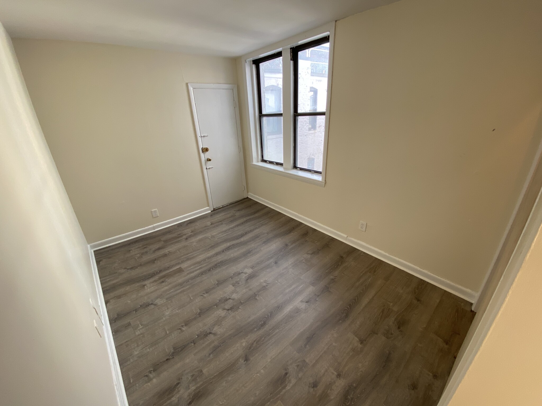 3 bed, 1.5 bath apartment for rent at 1133 Commonwealth Ave Unit 4, Allston — photo 14 of 33