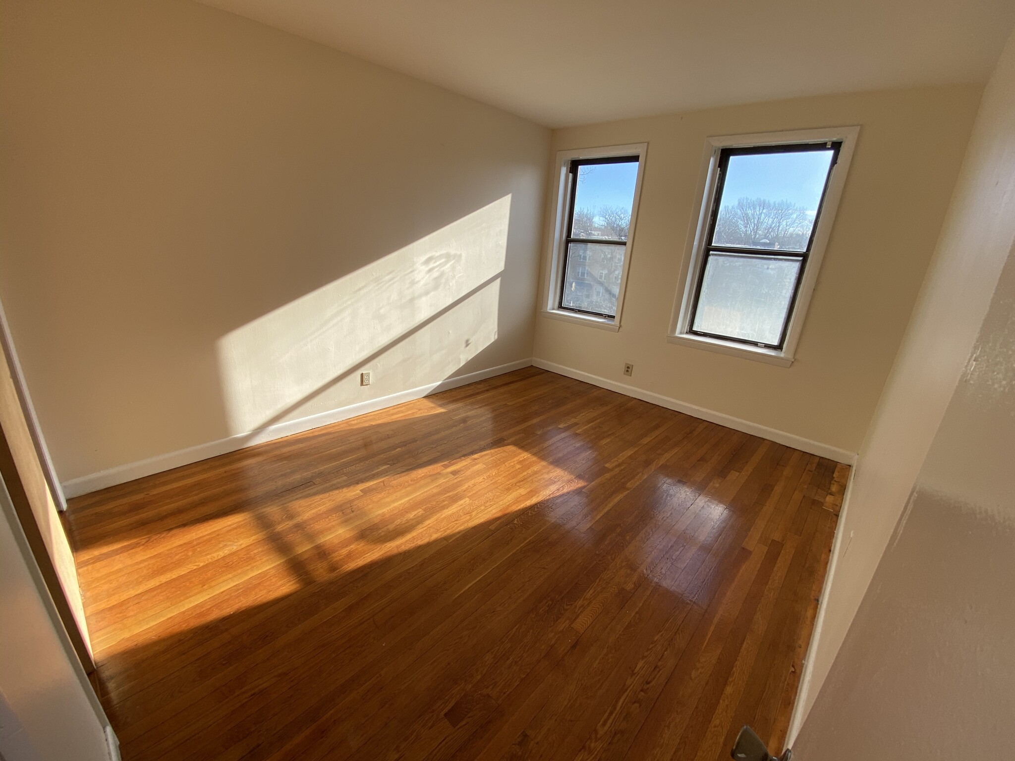3 bed, 1.5 bath apartment for rent at 1133 Commonwealth Ave Unit 4, Allston — photo 11 of 33